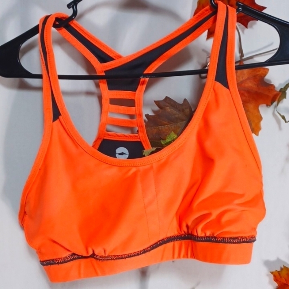 AVIA SPORTS BRA SIZE LARGE